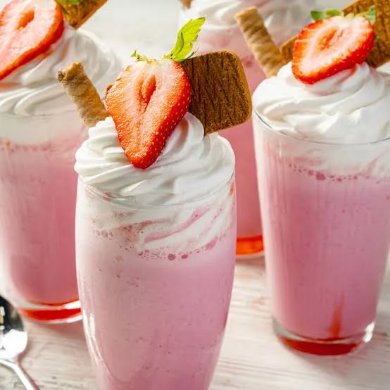 Çilekli milkshake