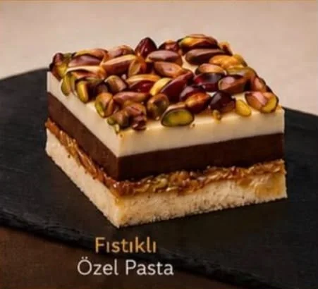 Fıstıklı Özel Pasta